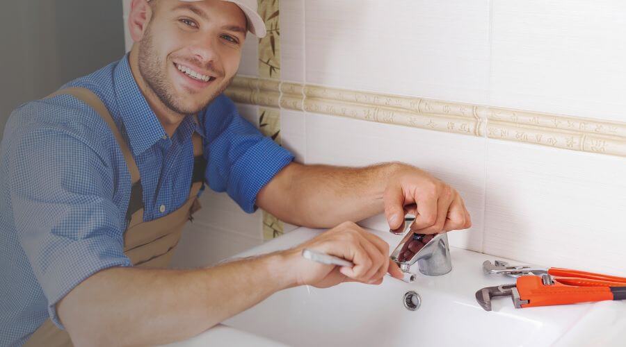 Handle or spout repair in Servia, IN